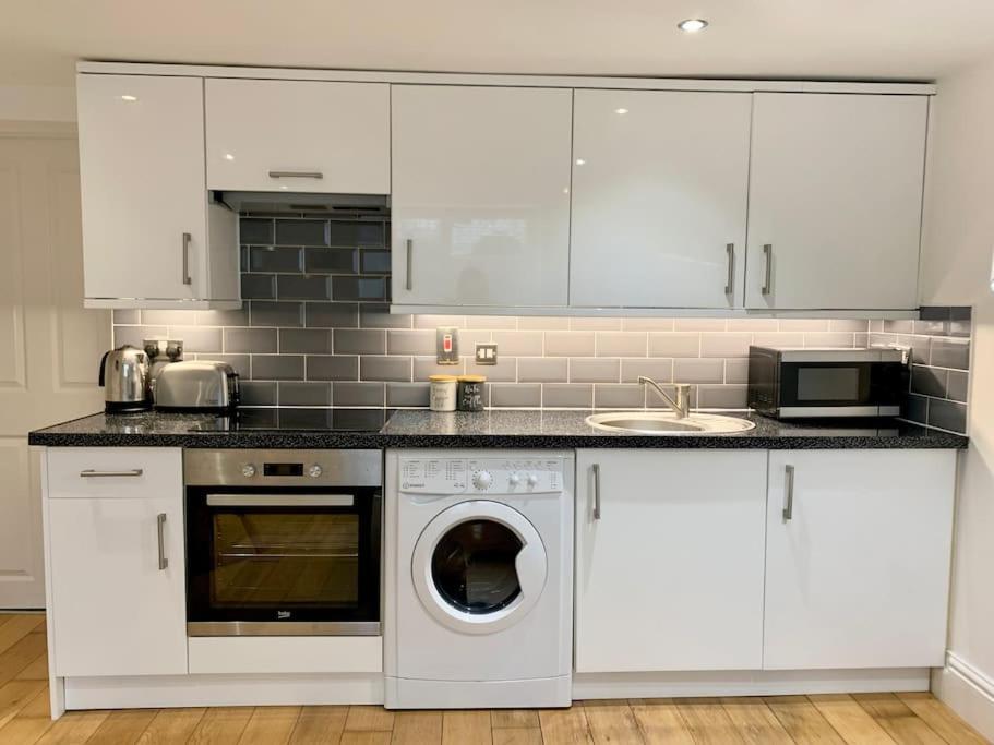 Modern, Period Property With Parking - Located Near Uni, Hospital & Town Centre Reading Buitenkant foto